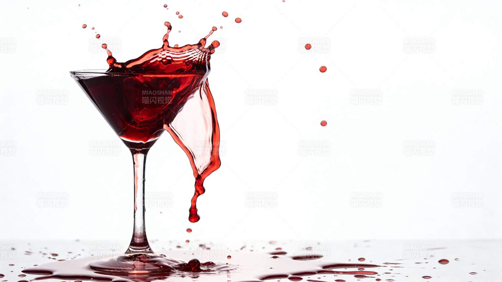 红酒飞溅 动感瞬间图片