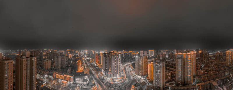 夜幕下的城市灯火辉煌图片