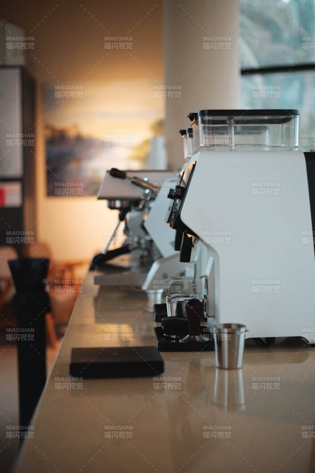 咖啡机静待香醇时刻图片