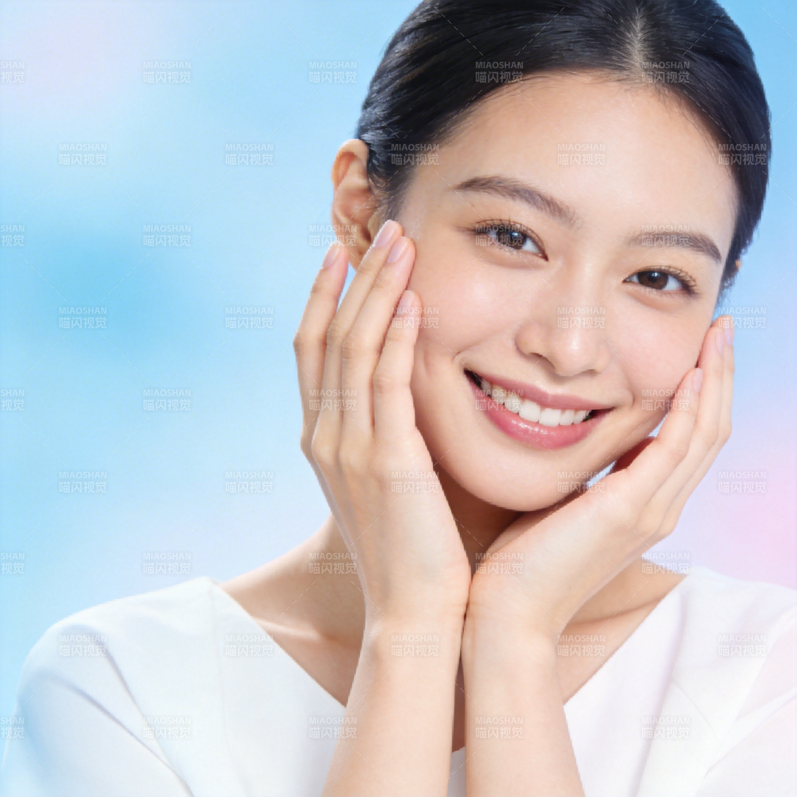 清透美肌 自信微笑图片