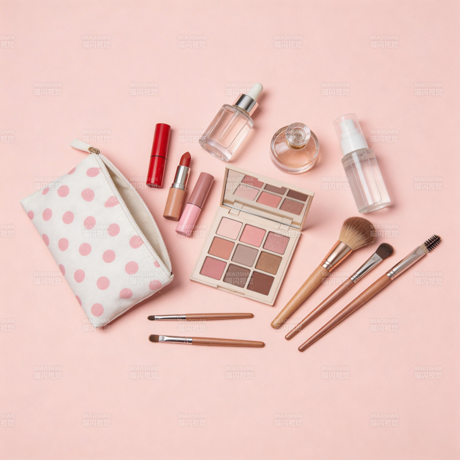 粉色系美妆套装展示图片