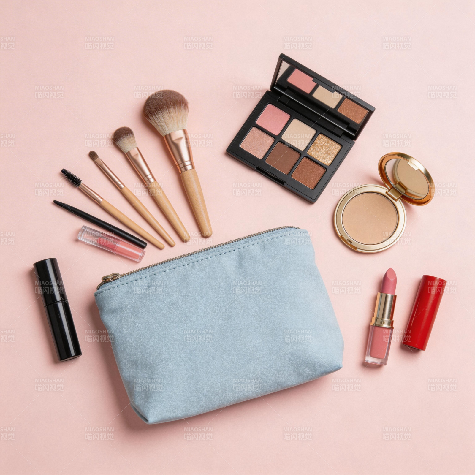 美妆工具与彩妆套装展示图片