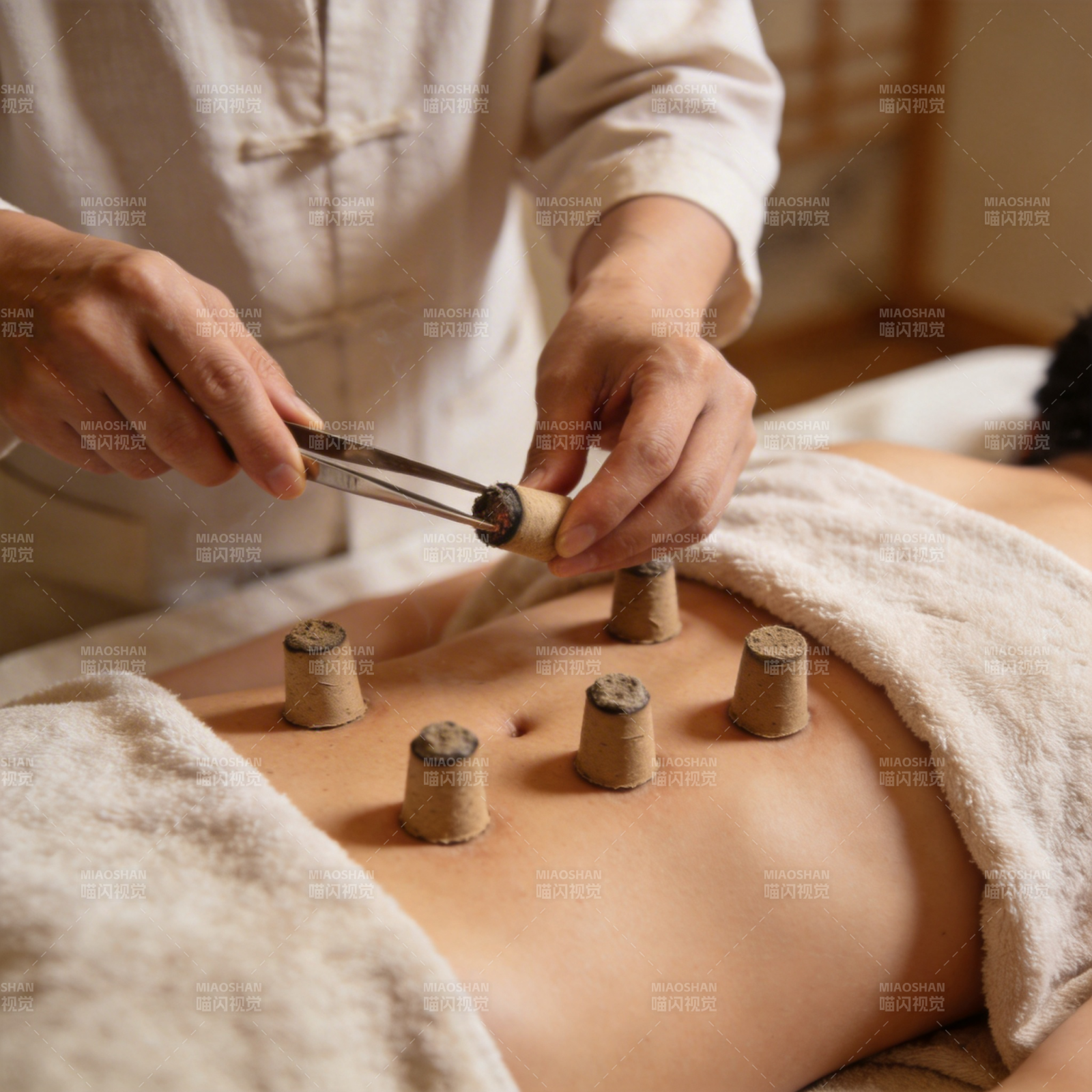 艾灸疗法 温通经络养生图片