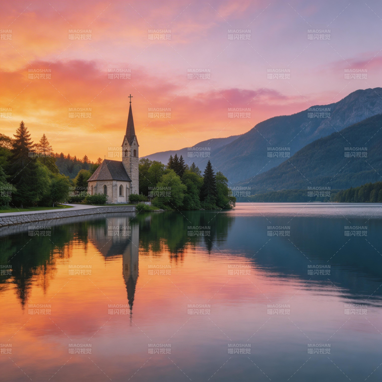 湖光山色映教堂 夕照如画图片