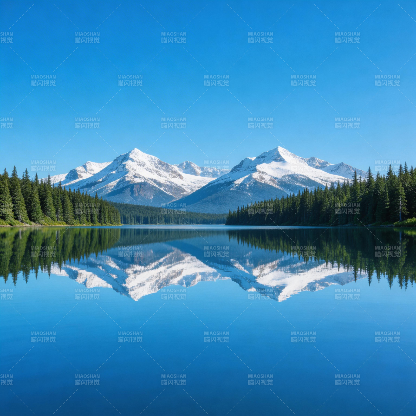 雪山倒影湖中 静美如画图片