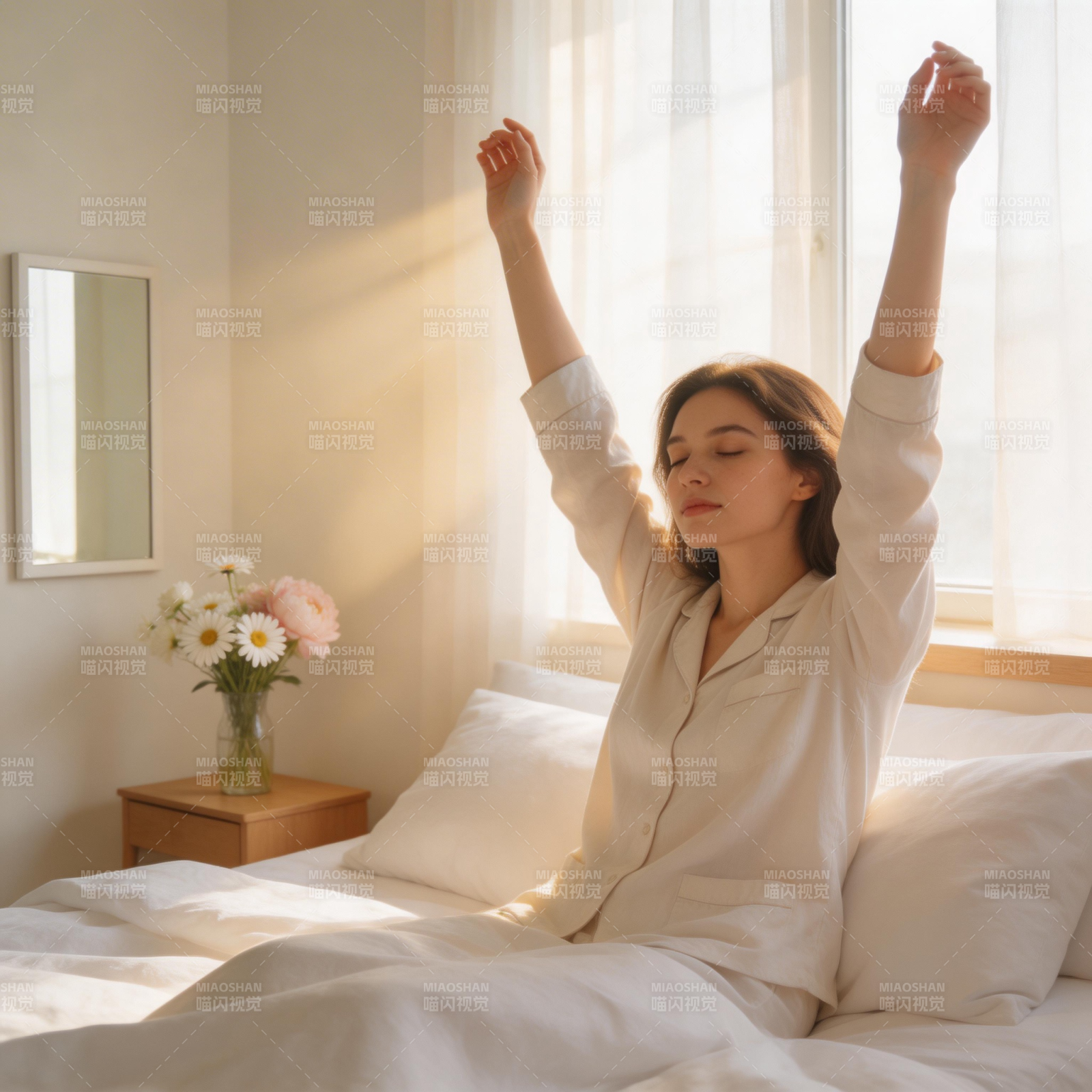 晨光中伸展 唤醒美好一天图片