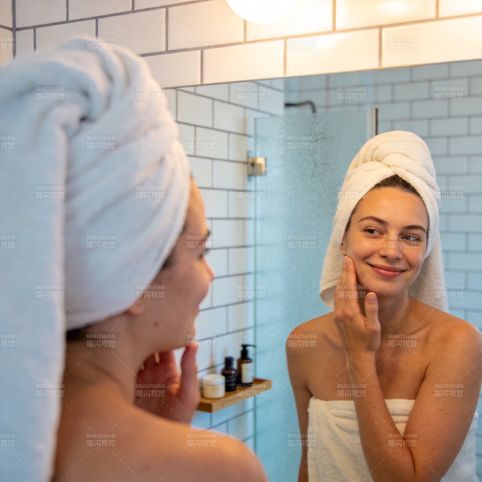 镜前护肤 温柔自爱时刻图片