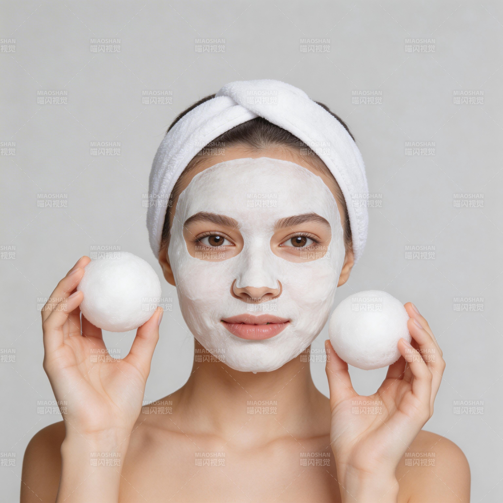面膜护理 双手持球养颜图片