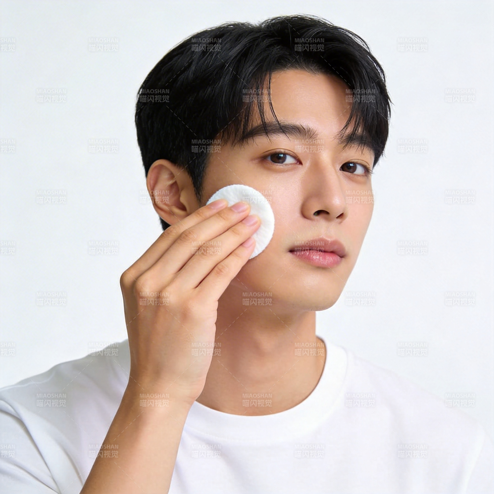 男士护肤 棉片轻拭焕颜图片