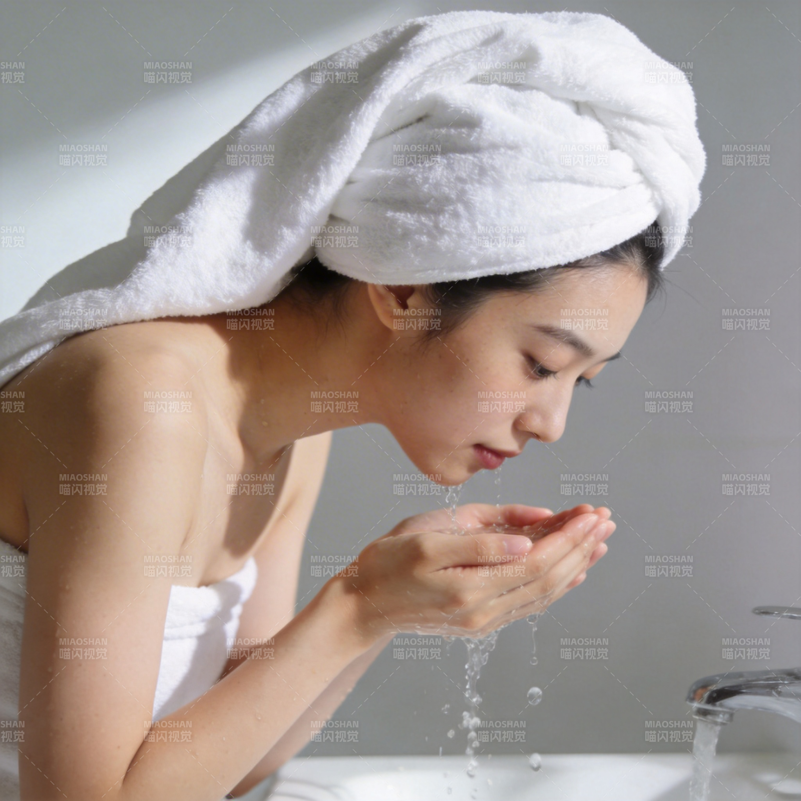 毛巾包头 轻柔洁面中图片