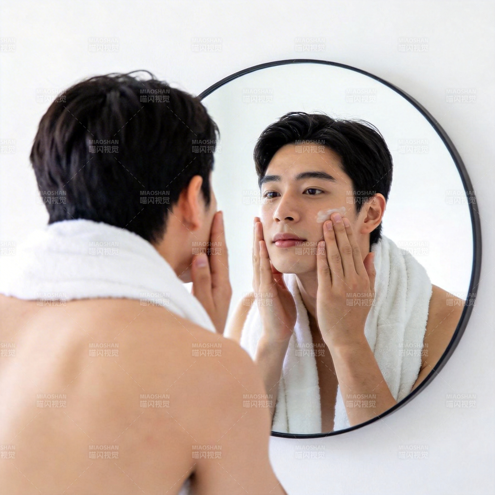 镜前护肤 温柔呵护肌肤图片