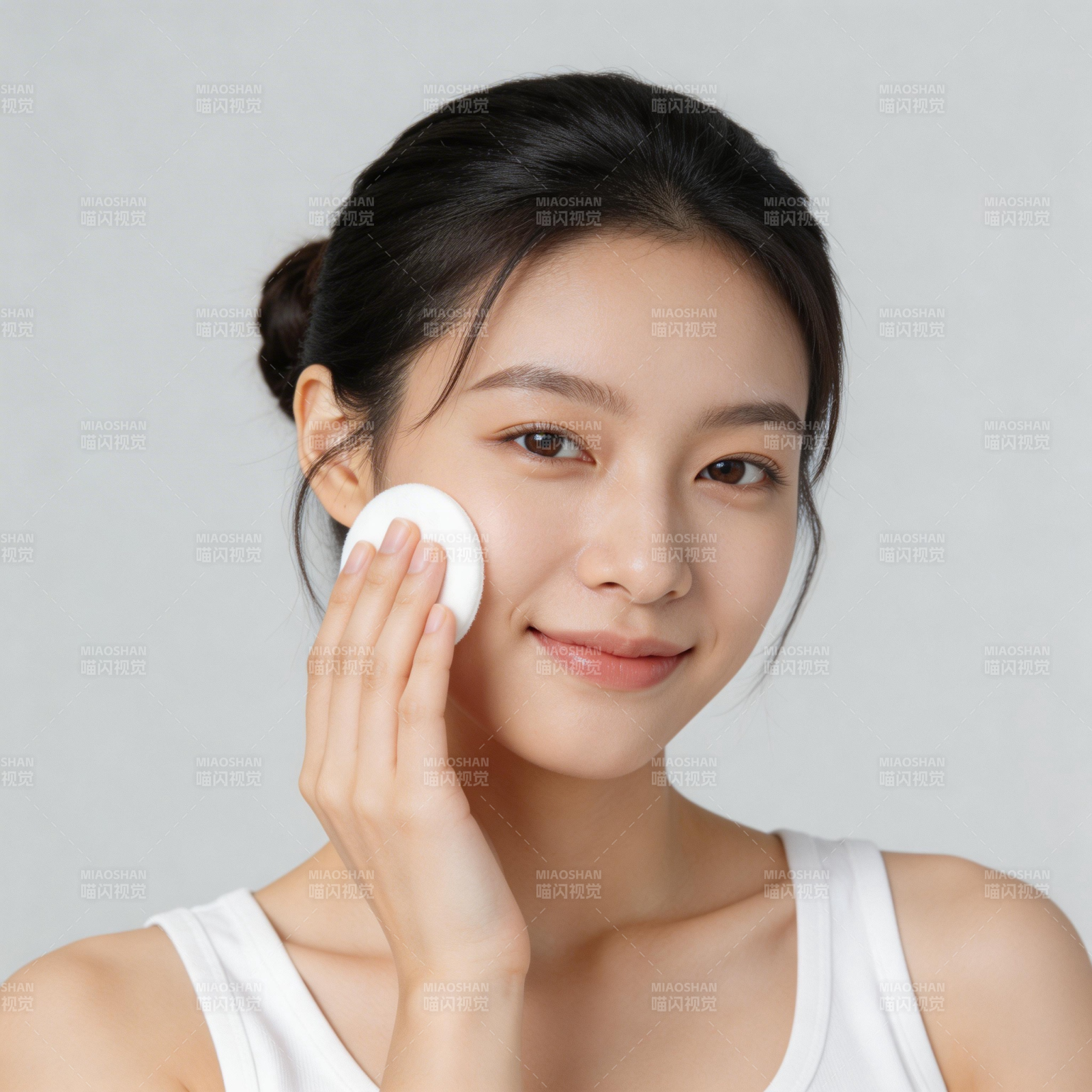 温柔洁面 焕亮肌肤图片