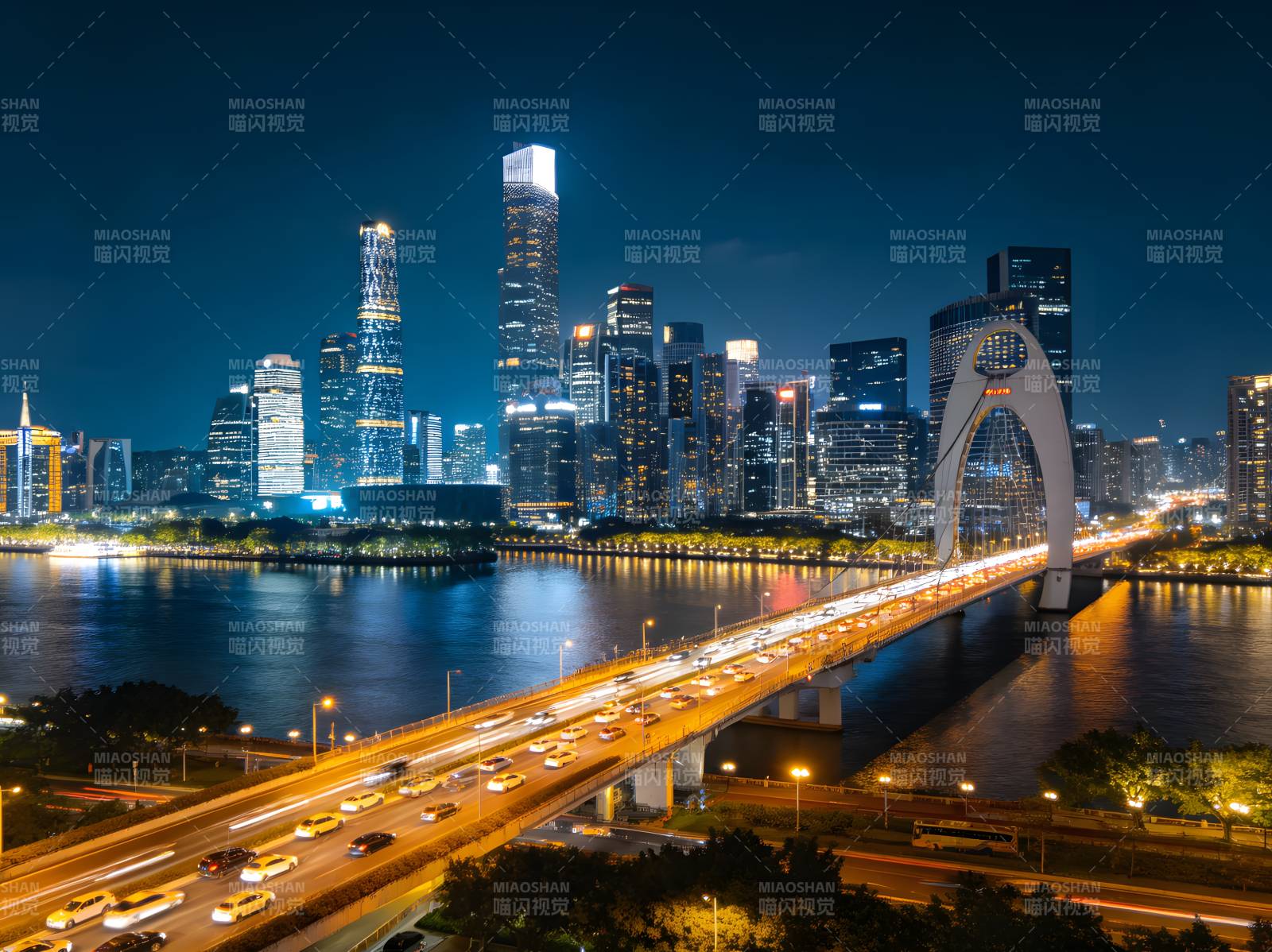 广州夜景 猎德桥与珠江新城图片