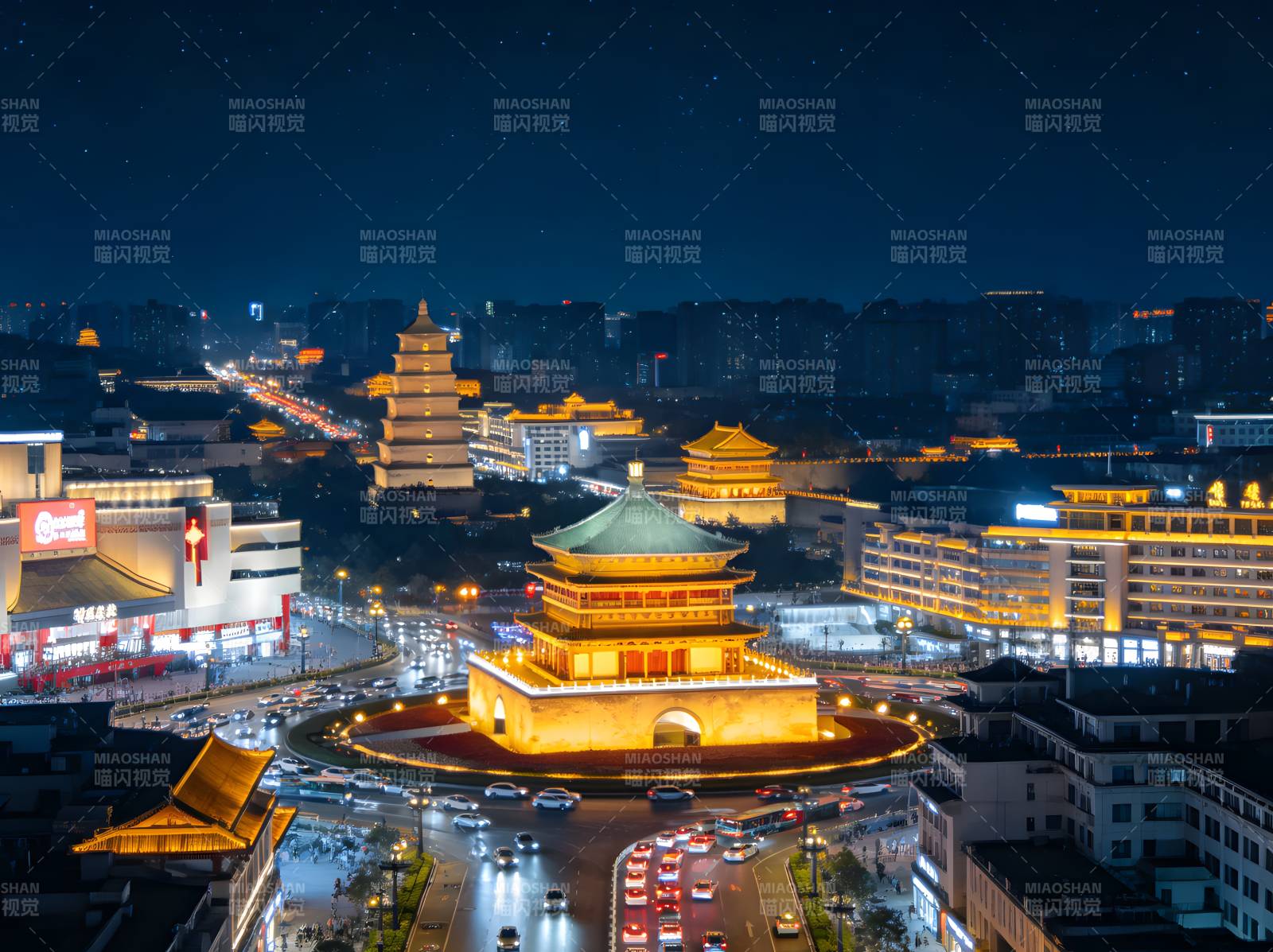 西安钟楼夜景璀璨夺目图片