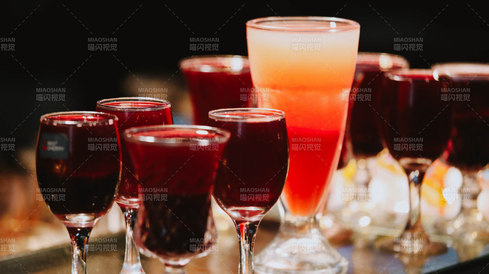 红酒与鸡尾酒共舞之夜图片