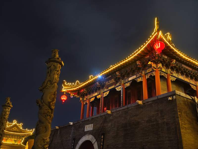 夜映古楼 灯耀中华韵图片