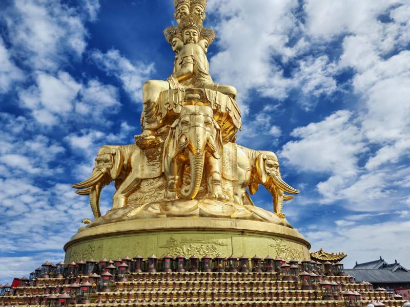 峨眉山金顶图片