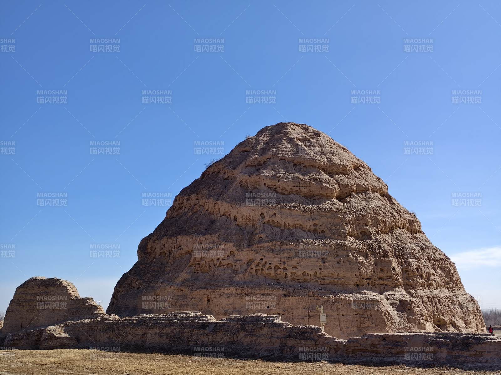 西夏王陵 黄土金字塔图片