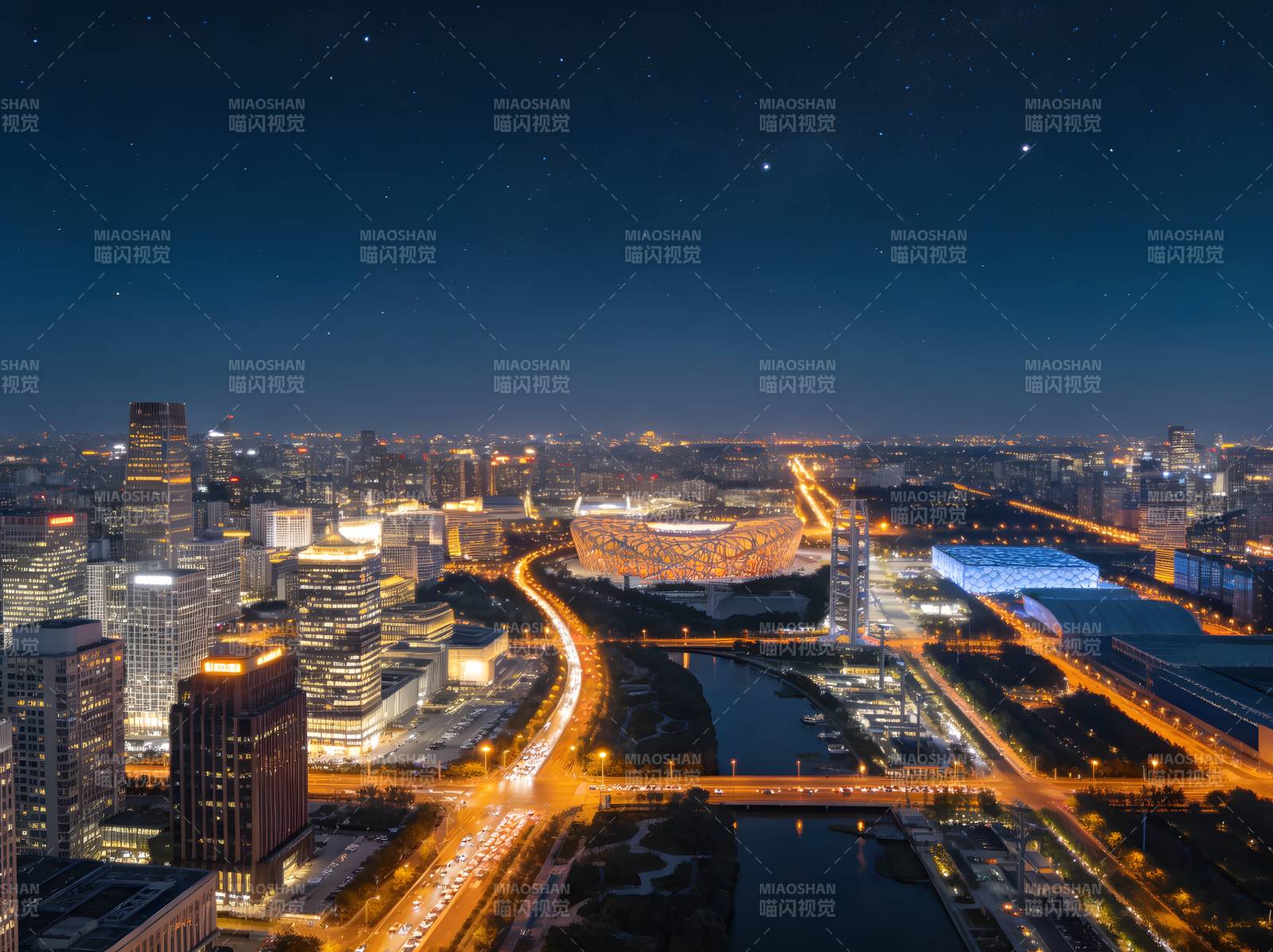 星空下的城市夜景图片