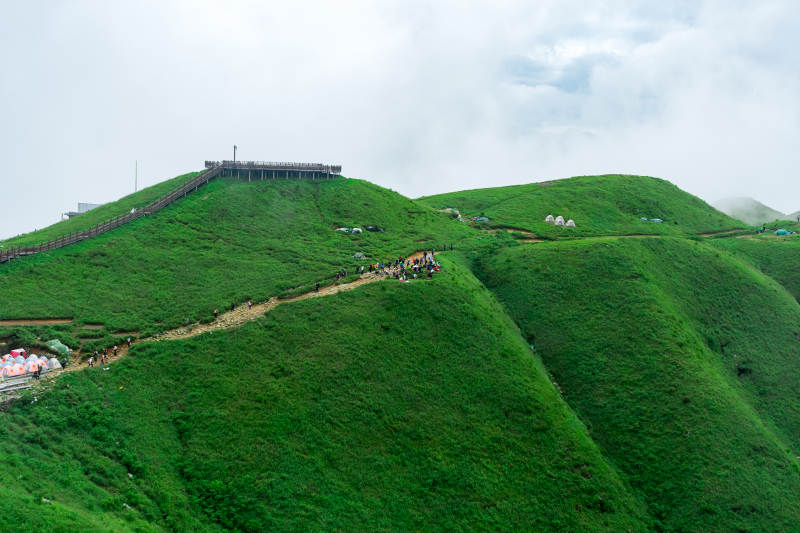 武功山绿野仙踪 山巅栈道行图片