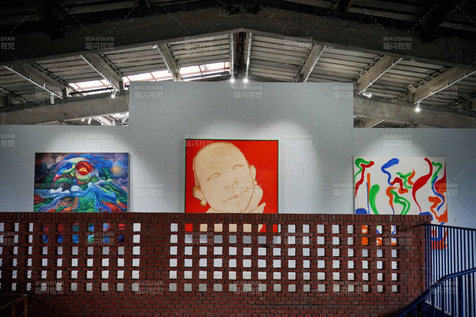 艺术展 三幅画作陈列图片