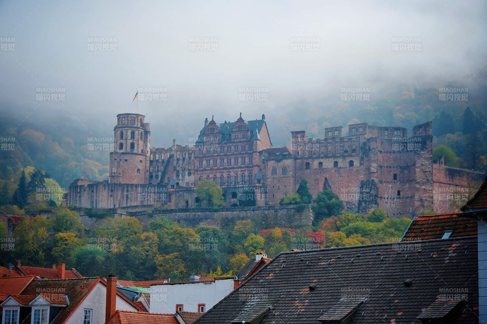 雾锁海德堡古堡风景图片