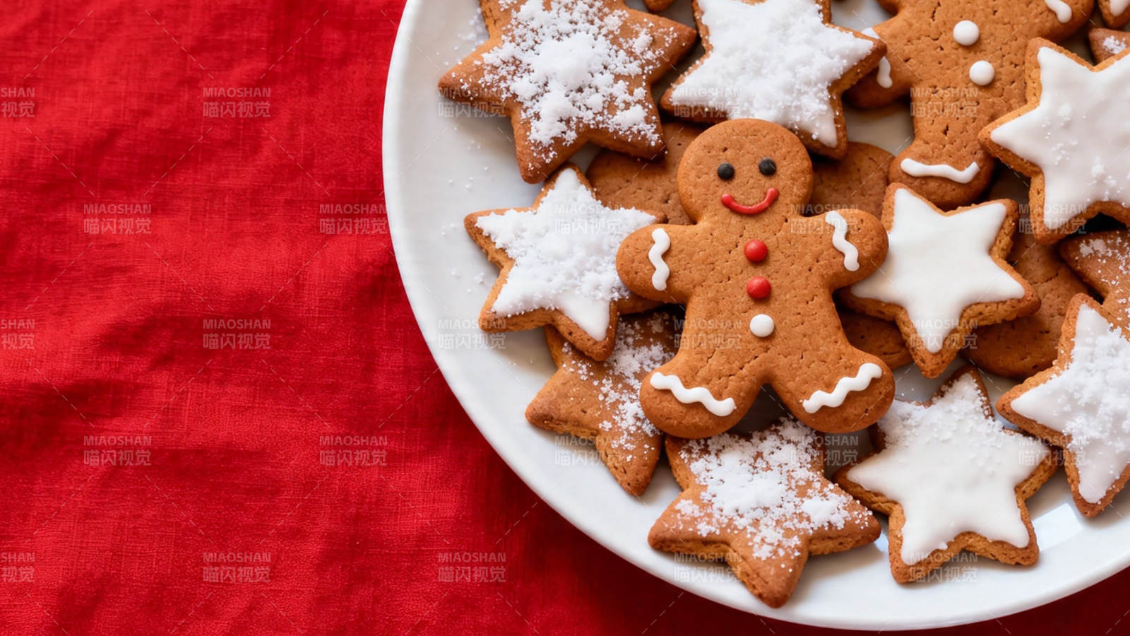 圣诞姜饼人与星形饼干图片