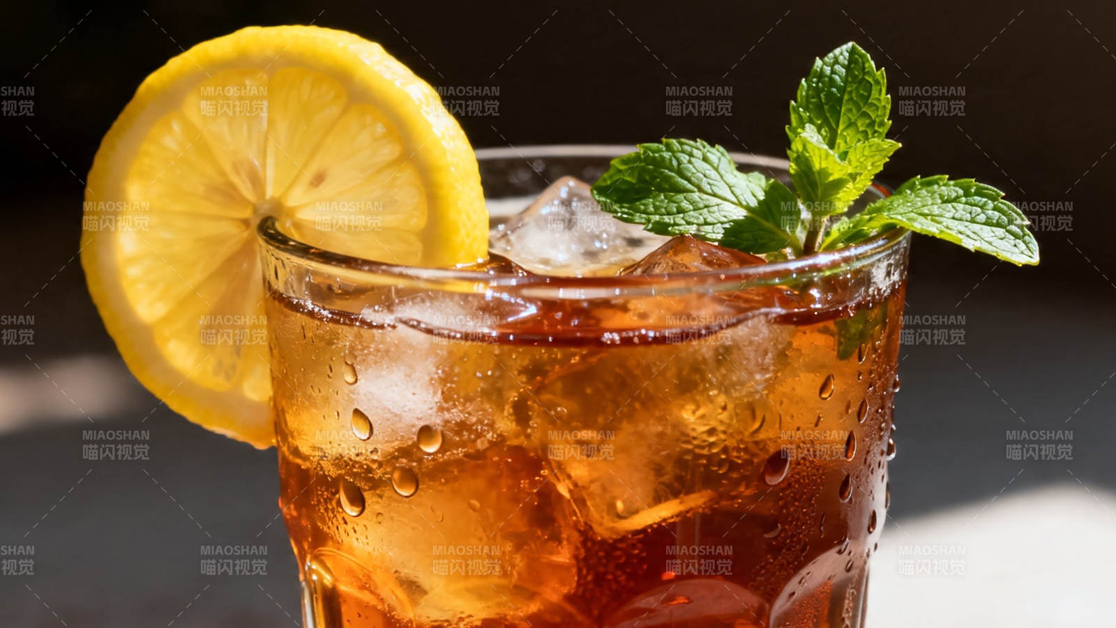 冰柠薄荷茶 清凉一夏图片