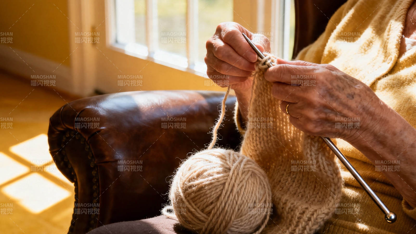 阳光下的编织时光图片