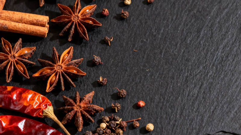 香料荟萃 八角桂皮辣椒花椒图片