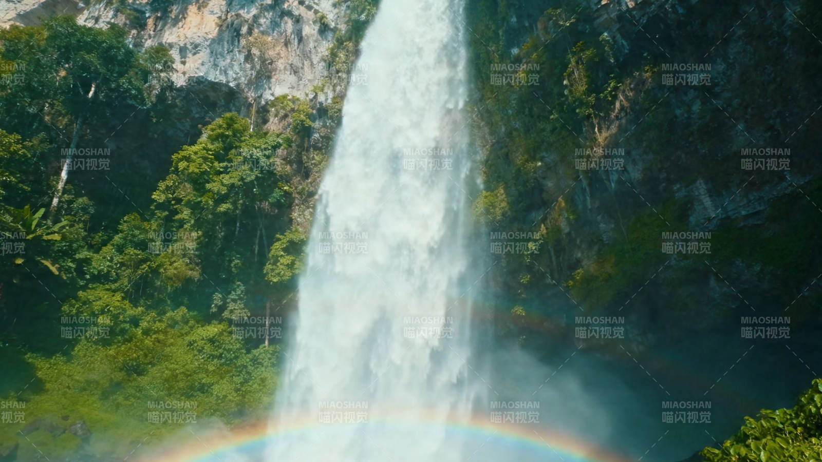 瀑布彩虹 自然奇观图片