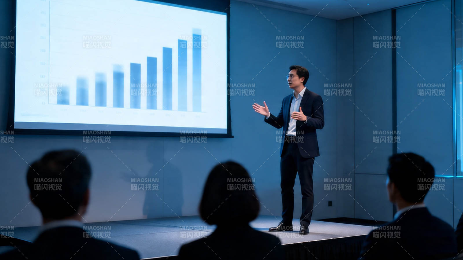 商务演讲 数据驱动决策图片