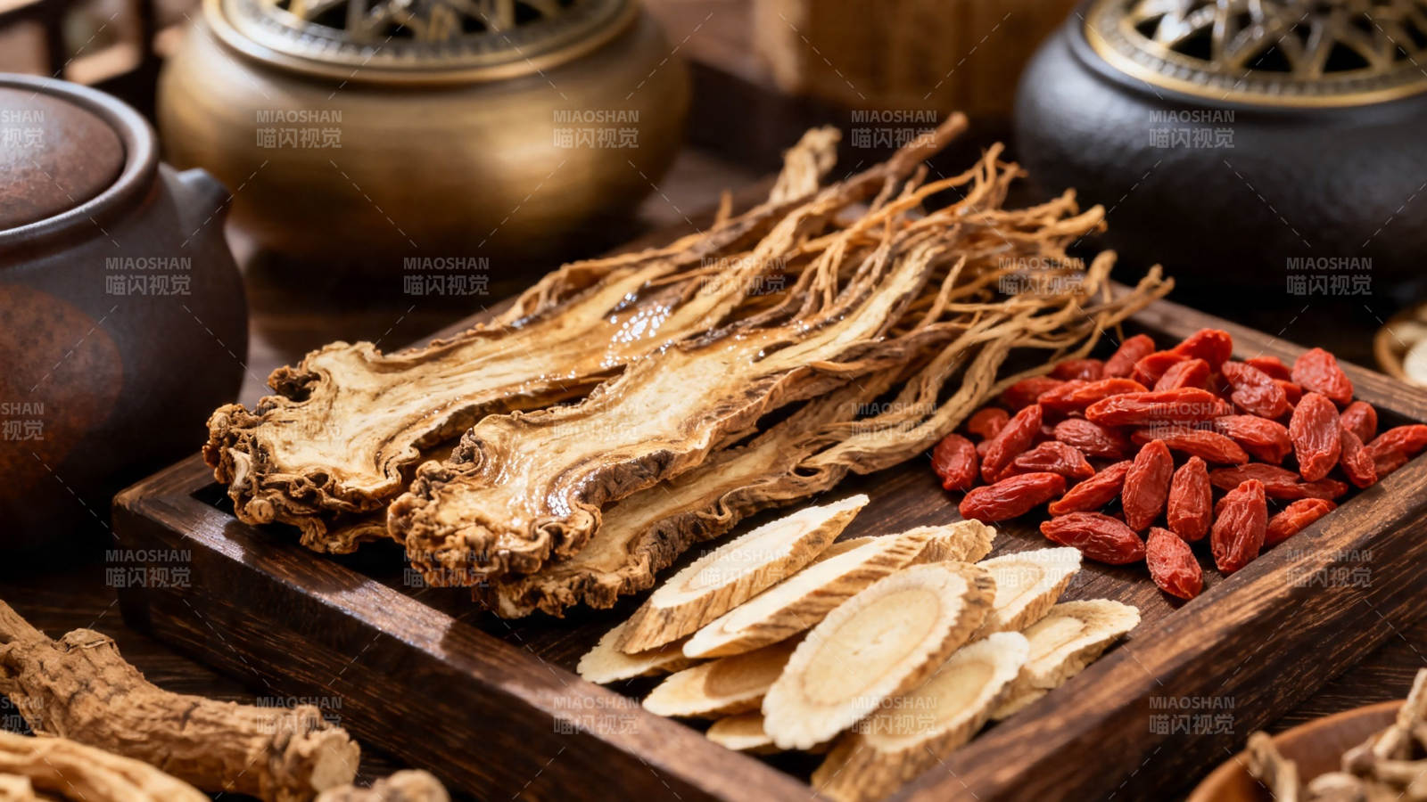 中药养生 参杞配伍香炉伴图片