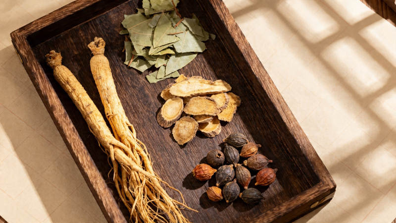 中药药材木盘陈列图片