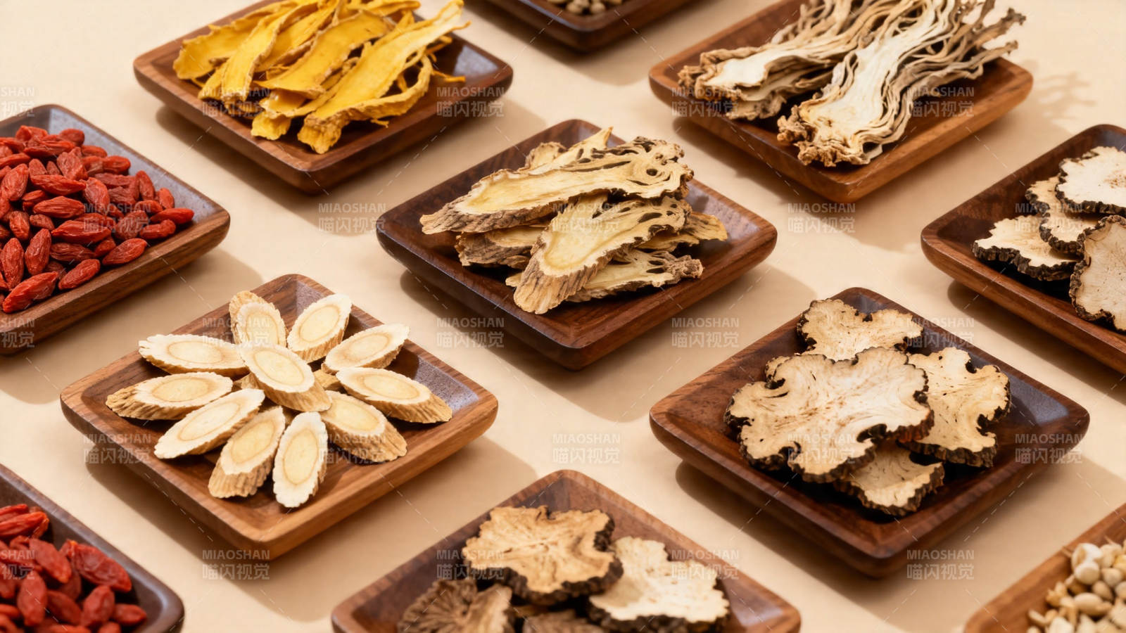 中药材拼盘展示图片