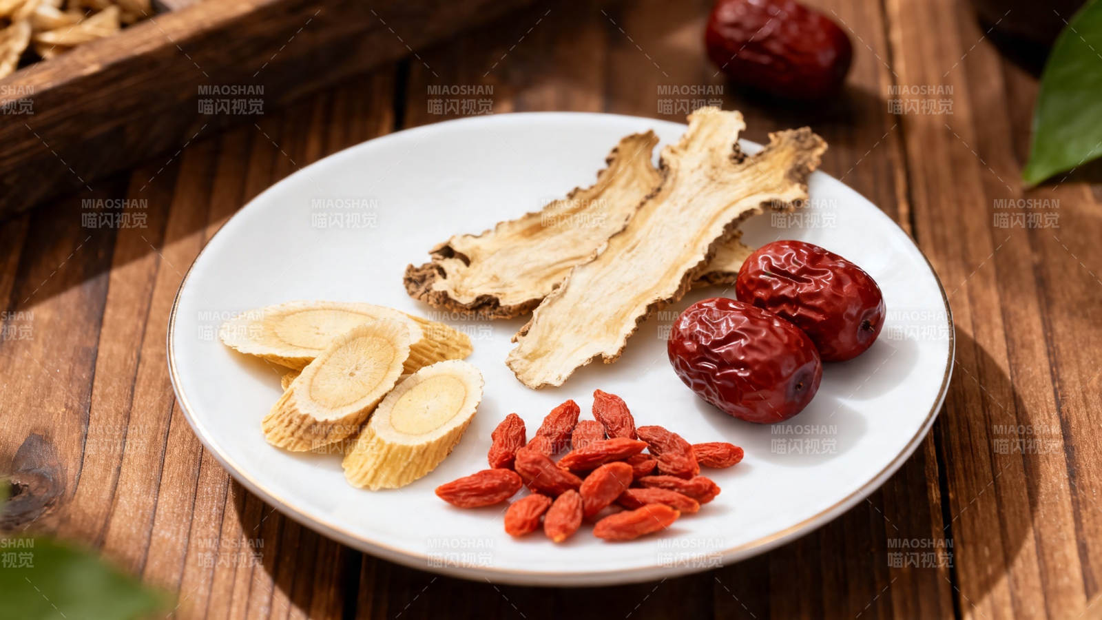 养生食材 枸杞红枣黄芪片图片