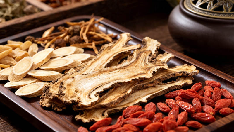 中药材拼盘 枸杞当归黄芪图片