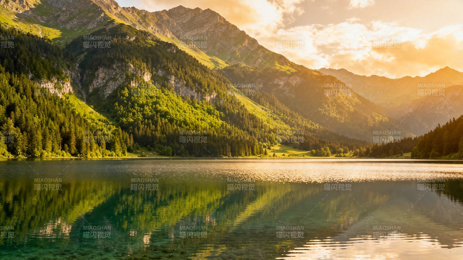 山湖夕照 静美如画图片