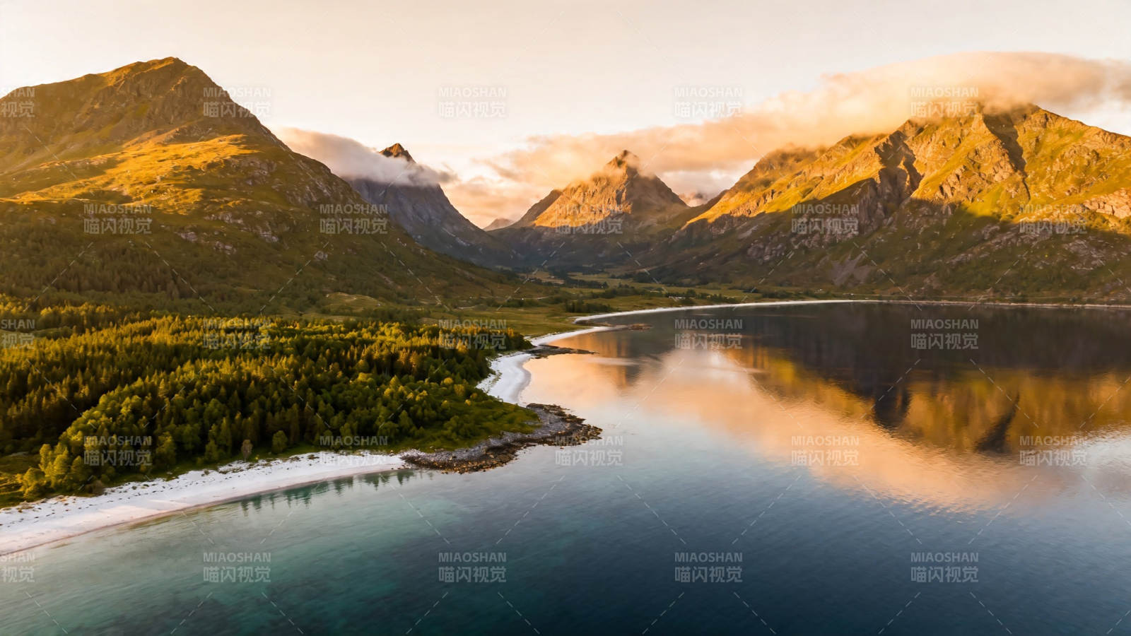 山湖夕照 静美如画图片