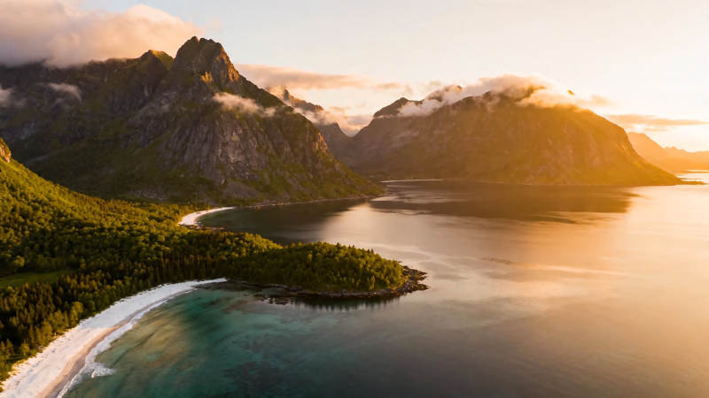 夕阳山海 静谧如画图片