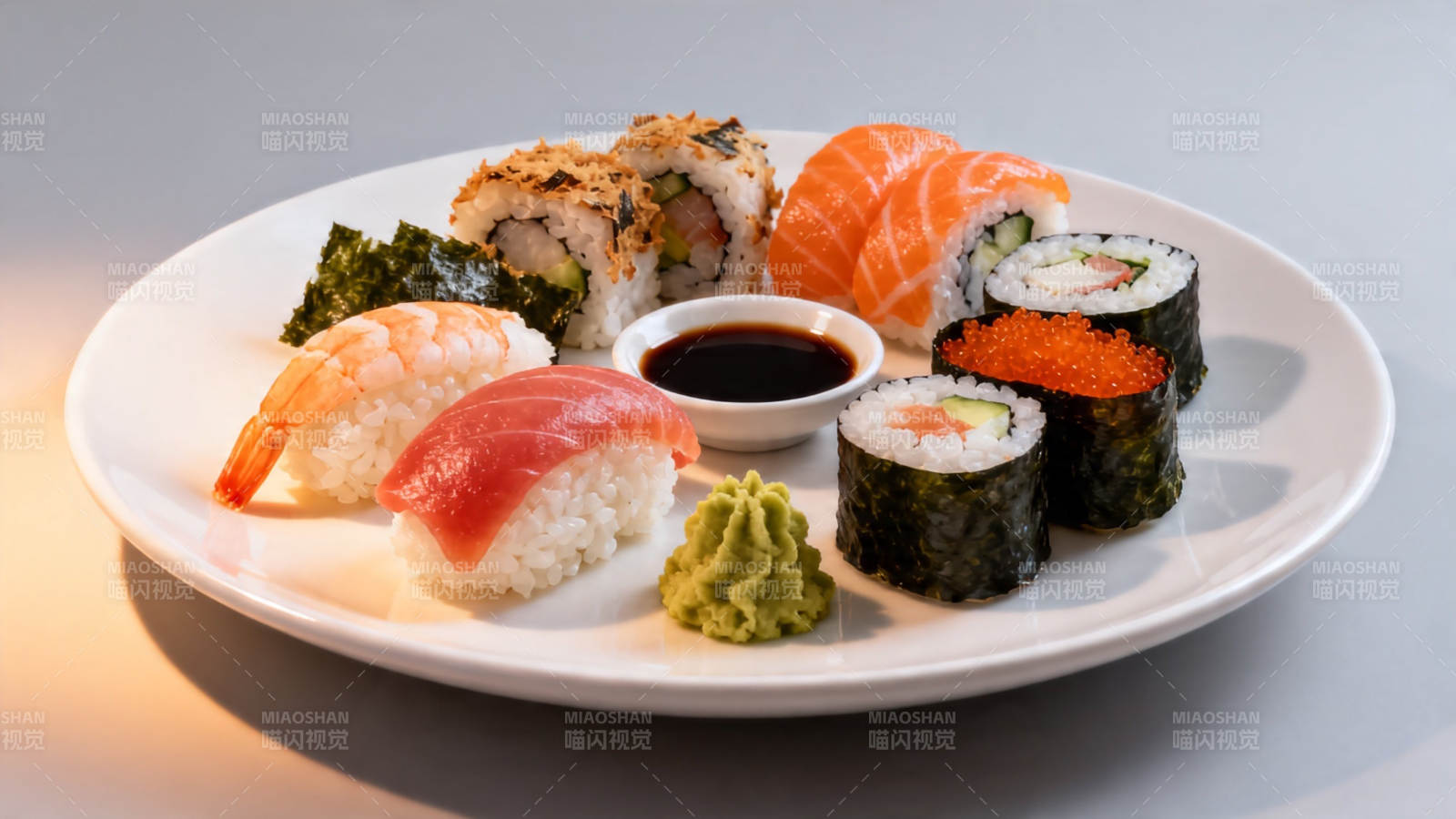 日式寿司拼盘 精致美味图片