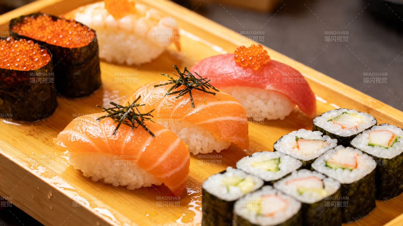 日式寿司拼盘 精致美味图片