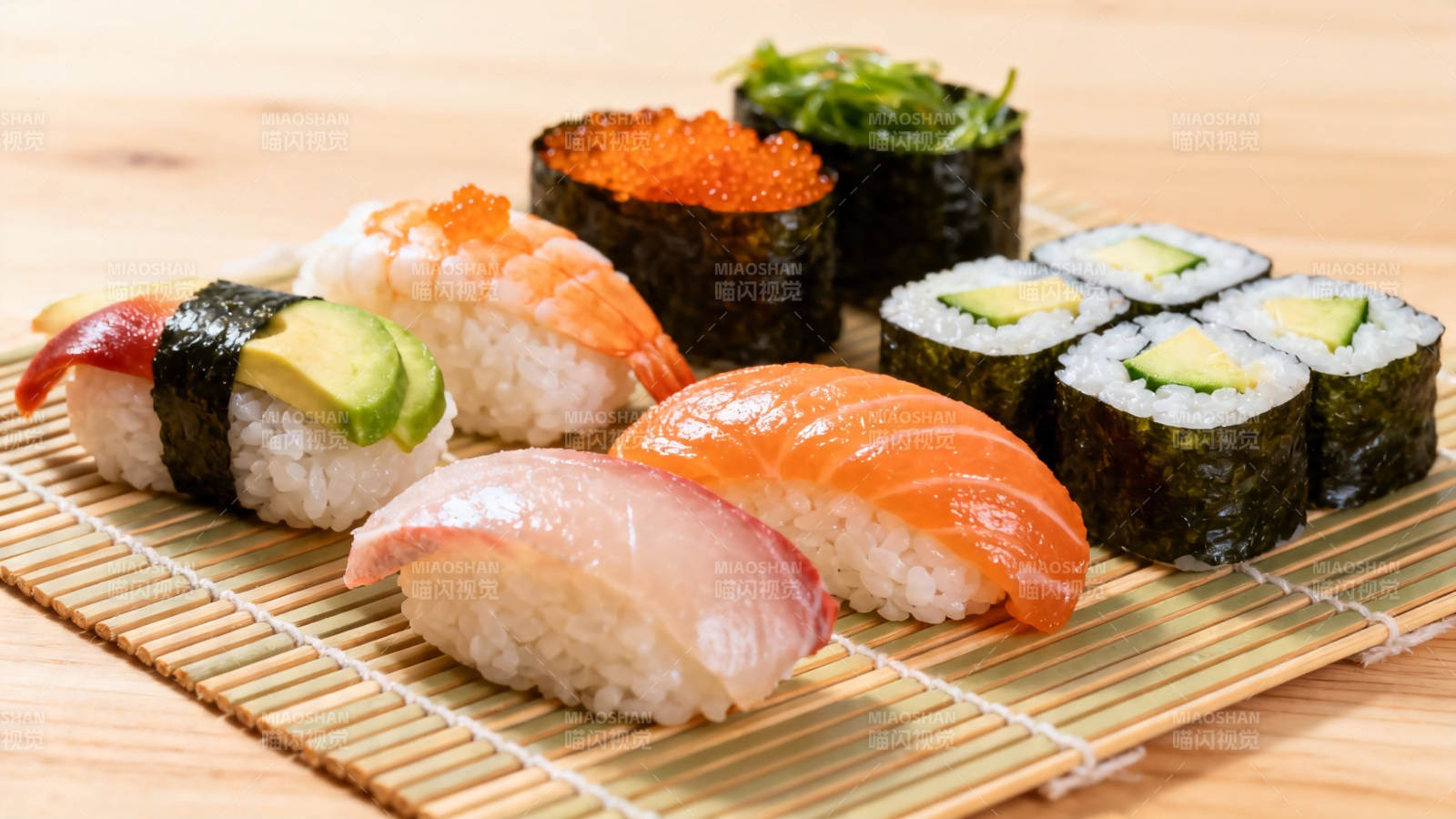 日式寿司拼盘 精致美味图片