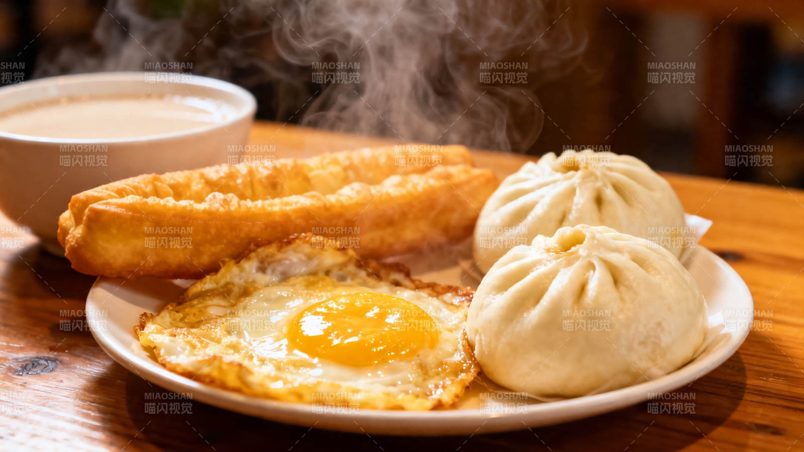 中式早餐 包子油条煎蛋豆浆图片