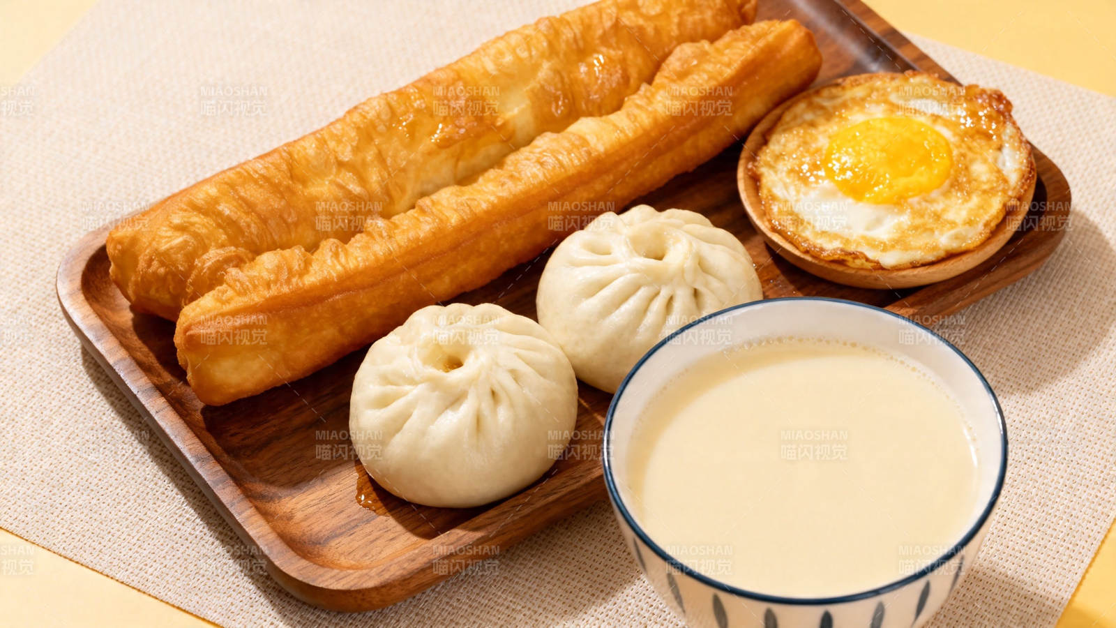 豆浆油条包子煎蛋早餐图片