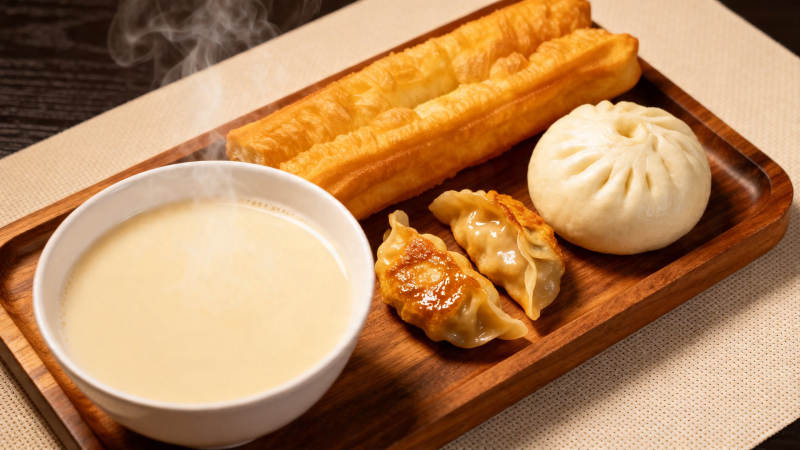 豆浆油条包子煎饺早餐图片