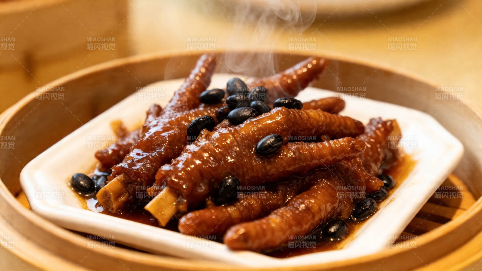 豉汁蒸凤爪 热气腾腾香图片