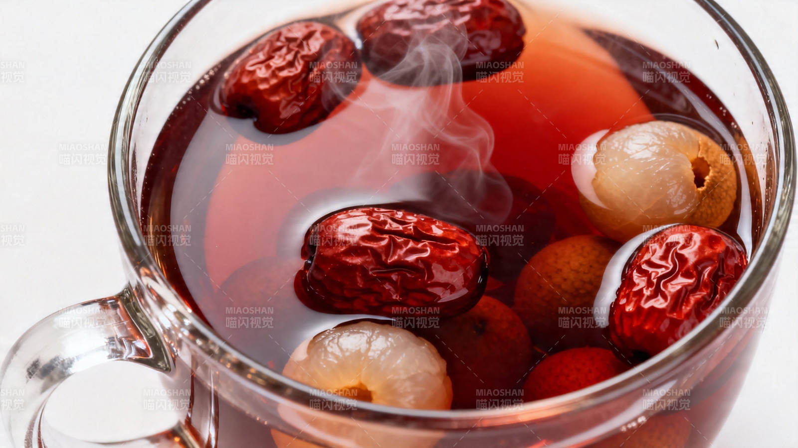 红枣桂圆热茶暖身养颜图片