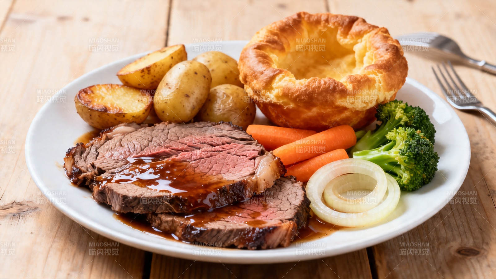 英式烤牛肉配约克郡布丁图片
