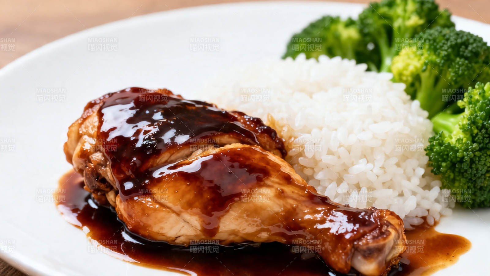 照烧鸡腿饭配西兰花图片